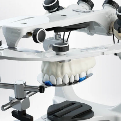 Articulador Bioart A7 Plus-E con Arco Facial Estándar – Alta Precisión y Estabilidad